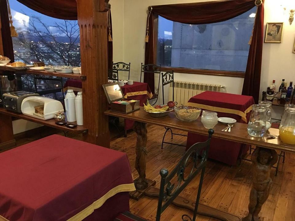 Hosteria Residencia Linares Ushuaia Eksteriør billede